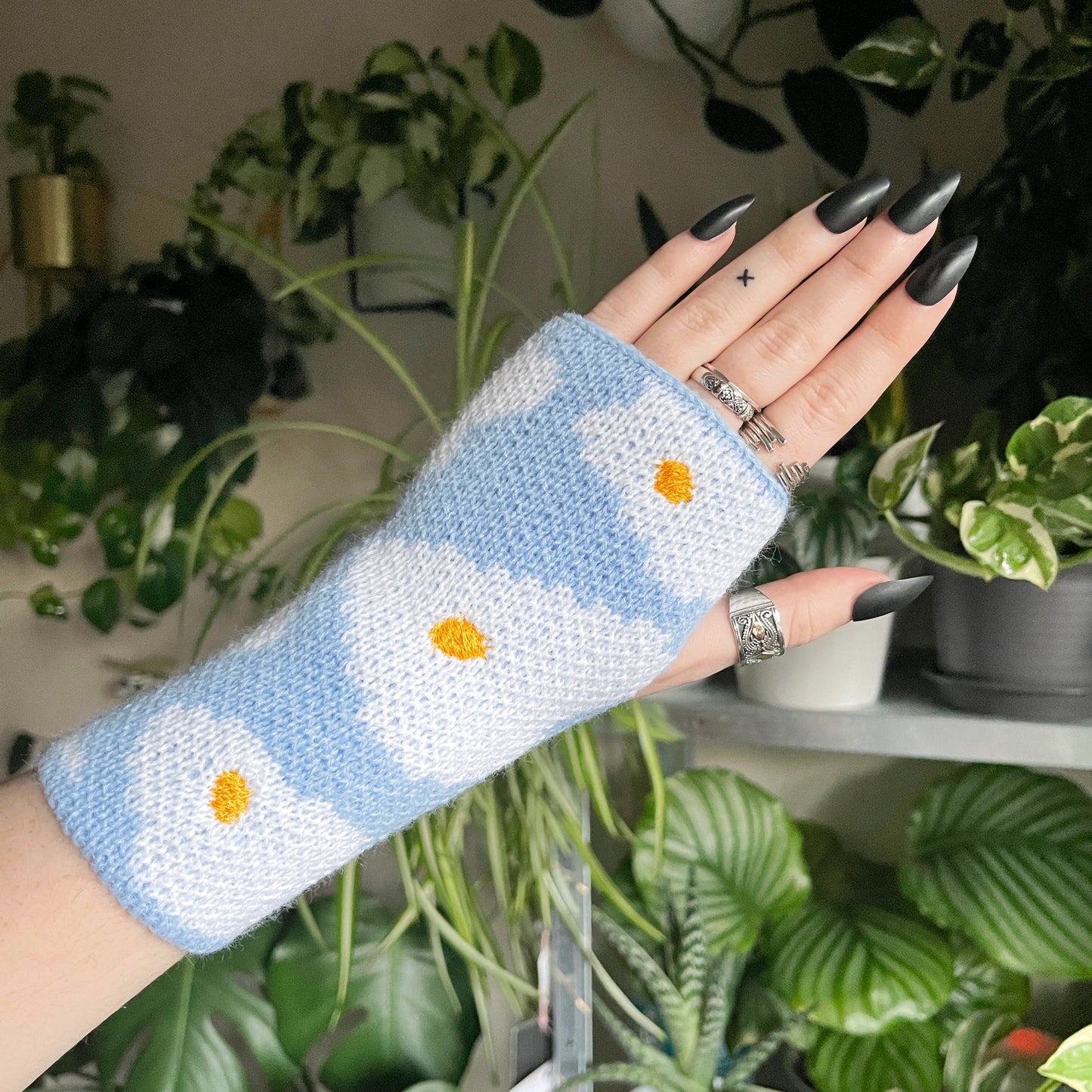 Egg Fingerless Gloves